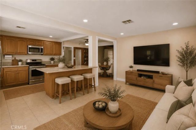 9848 La Docena Ln, Pico Rivera, CA 90660