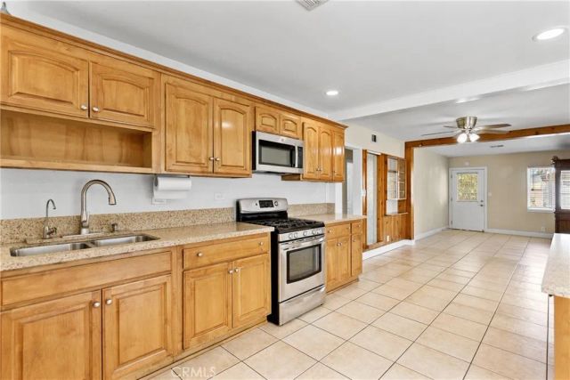 9848 La Docena Ln, Pico Rivera, CA 90660
