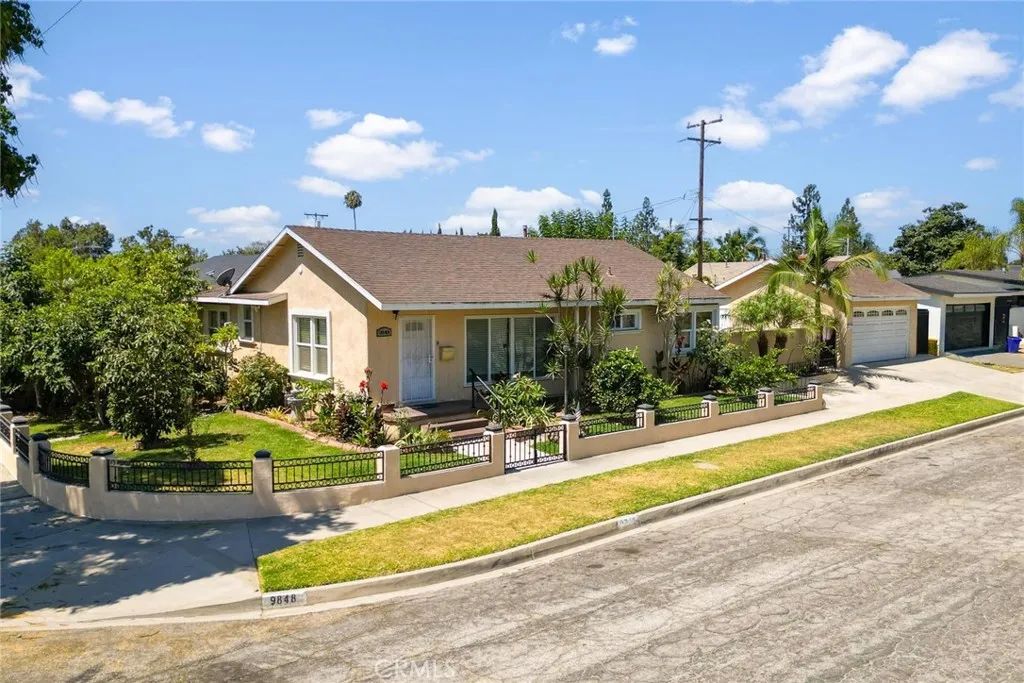 9848 La Docena Ln, Pico Rivera, CA 90660