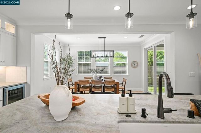 106 Southern Oak Dr, Pleasant Hill, CA 94523