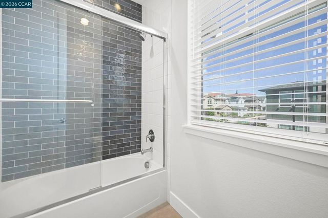 106 Southern Oak Dr, Pleasant Hill, CA 94523