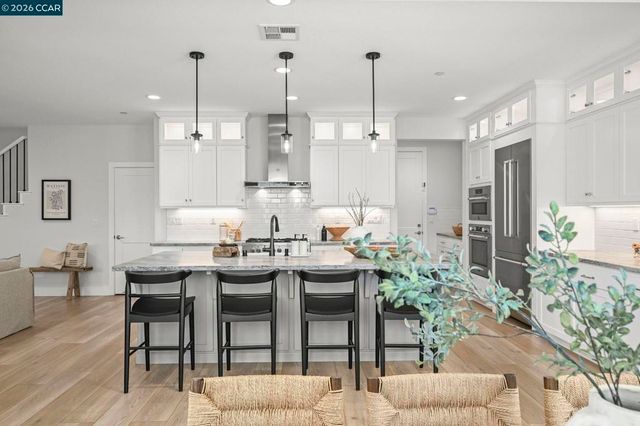 106 Southern Oak Dr, Pleasant Hill, CA 94523