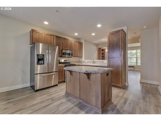 1923 Ne 50TH Way, Hillsboro, OR 97124