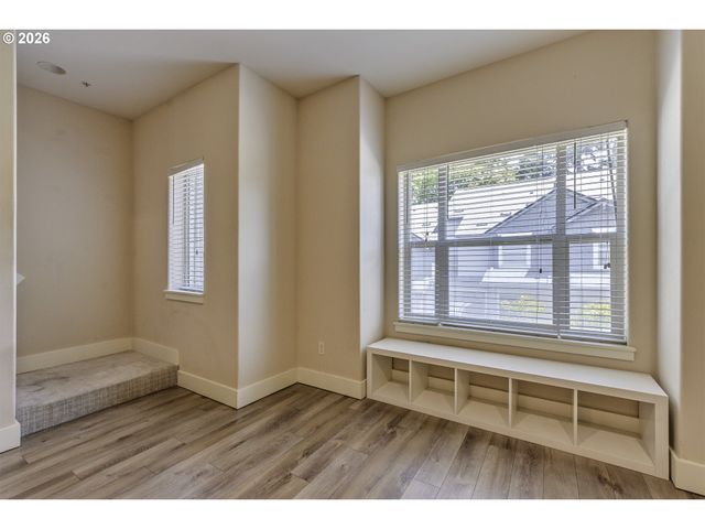 1923 Ne 50TH Way, Hillsboro, OR 97124