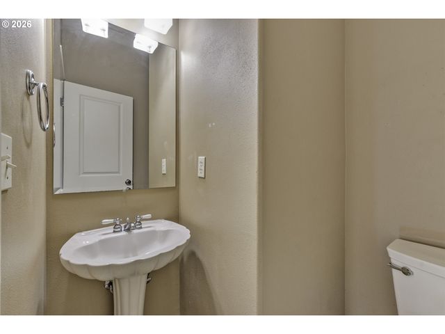 1923 Ne 50TH Way, Hillsboro, OR 97124