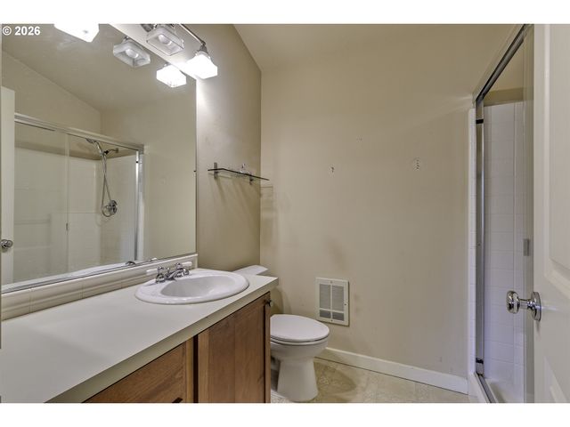 1923 Ne 50TH Way, Hillsboro, OR 97124