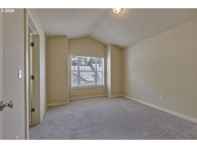 1923 Ne 50TH Way, Hillsboro, OR 97124