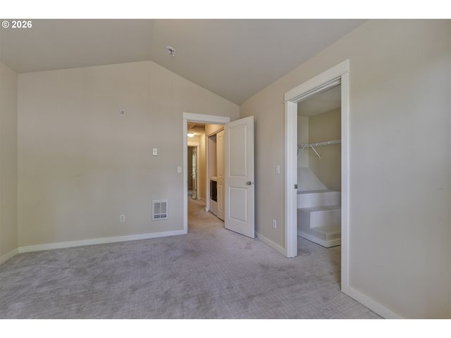 1923 Ne 50TH Way, Hillsboro, OR 97124