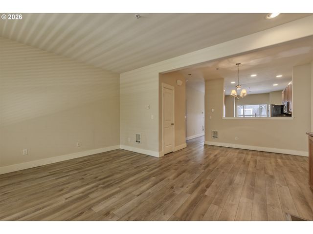 1923 Ne 50TH Way, Hillsboro, OR 97124