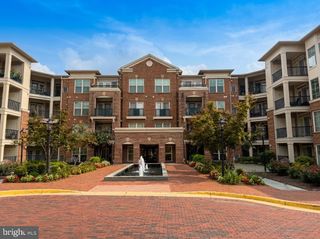 2905 SAINTSBURY PLZ #317, Fairfax, VA 22031