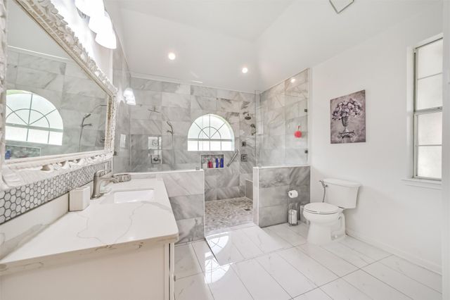 7906 Scenic Canyon Lane, Houston, TX 77095