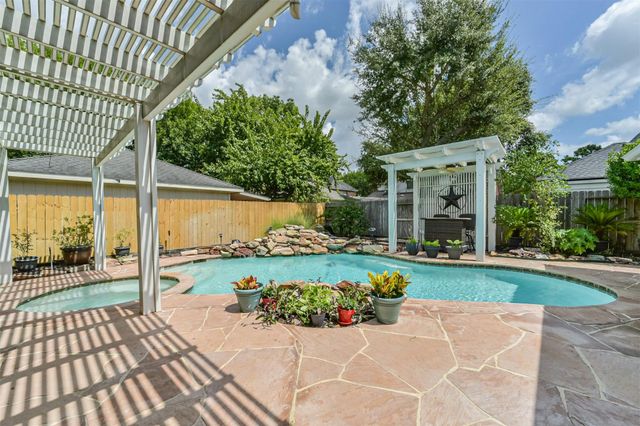 7906 Scenic Canyon Lane, Houston, TX 77095