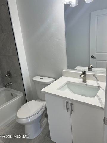 1817 S 30th Place, Tucson, AZ 85713