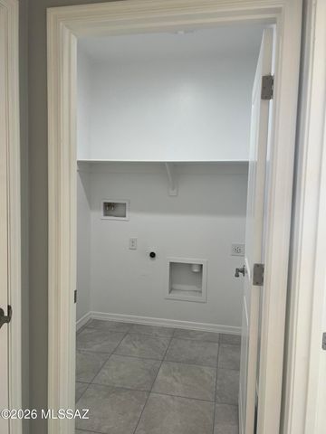 1817 S 30th Place, Tucson, AZ 85713