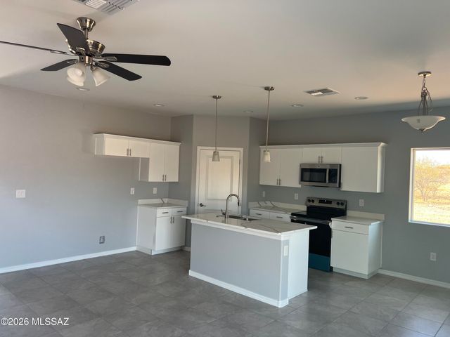 1817 S 30th Place, Tucson, AZ 85713