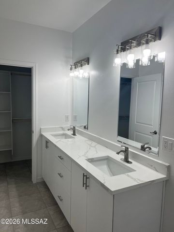 1817 S 30th Place, Tucson, AZ 85713