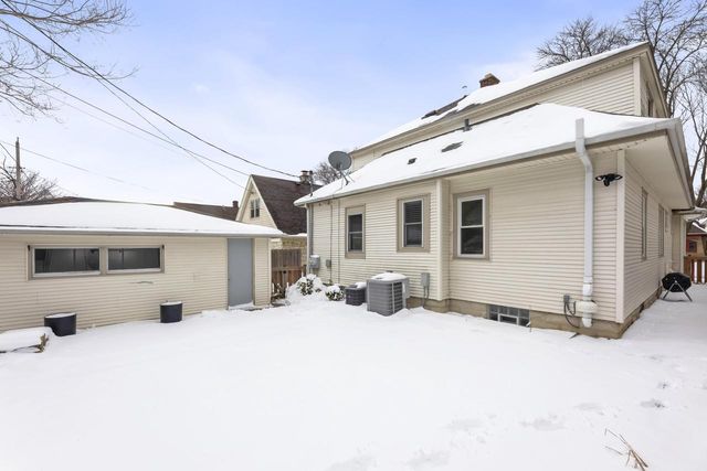 2356 N 66th STREET, Wauwatosa, WI 53213