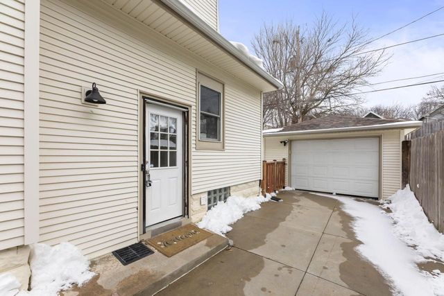 2356 N 66th STREET, Wauwatosa, WI 53213