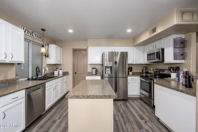 1723 E PONTIAC Drive, Phoenix, AZ 85024