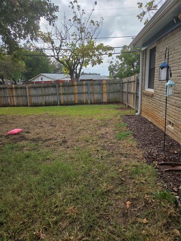 3900 Caddo Trail, Lake Worth, TX 76135