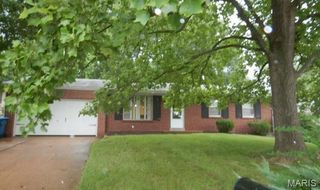 10412 Saint Ives Drive, St Louis, MO 63136