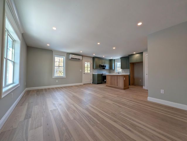 46 Holt Road A, Buzzards Bay, MA 02532