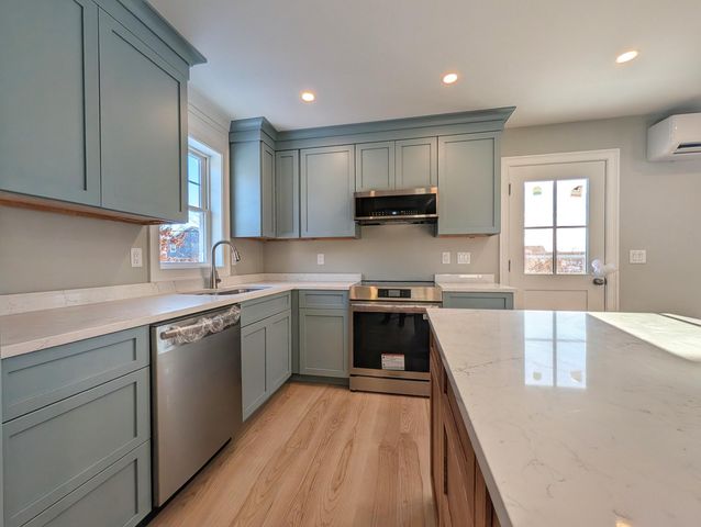 46 Holt Road A, Buzzards Bay, MA 02532