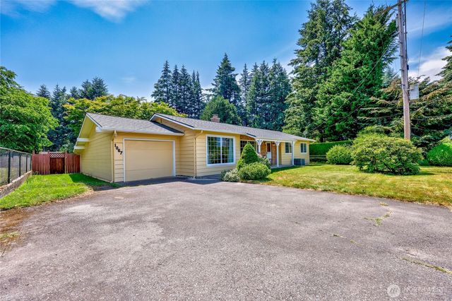 1067 Swanson Way NE, Poulsbo, WA 98370