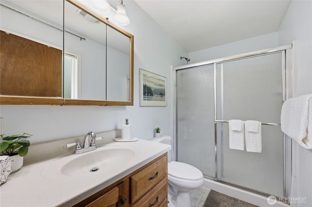 1067 Swanson Way NE, Poulsbo, WA 98370
