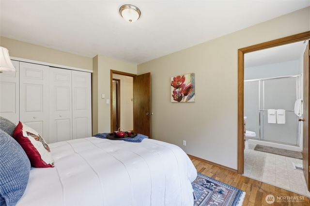 1067 Swanson Way NE, Poulsbo, WA 98370