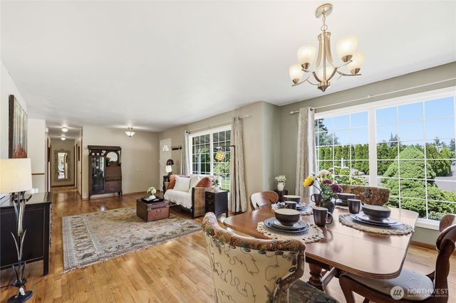 1067 Swanson Way NE, Poulsbo, WA 98370