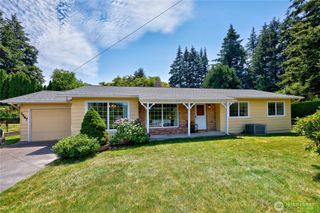 1067 Swanson Way NE, Poulsbo, WA 98370