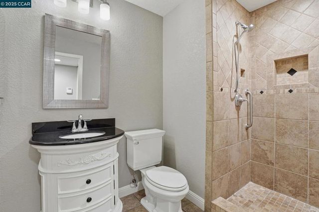 3025 Sunflower Dr, Antioch, CA 94531