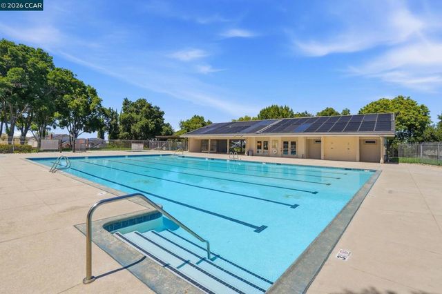 3025 Sunflower Dr, Antioch, CA 94531