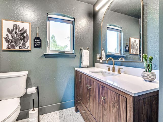 2113 Highlands Landing, Edmond, OK 73013