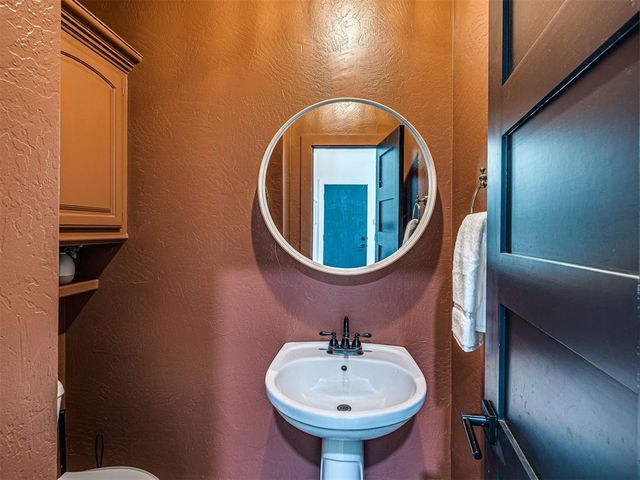 2113 Highlands Landing, Edmond, OK 73013