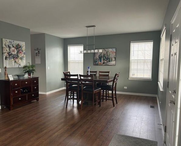 3032 Long Common Parkway, Elgin, IL 60124