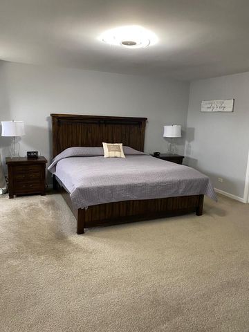 3032 Long Common Parkway, Elgin, IL 60124