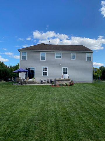 3032 Long Common Parkway, Elgin, IL 60124