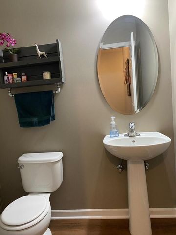 3032 Long Common Parkway, Elgin, IL 60124