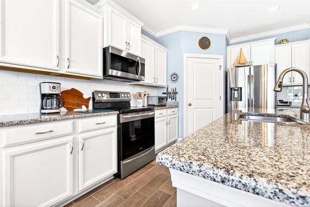 385 Castaway Key Dr., Pawleys Island, SC 29585