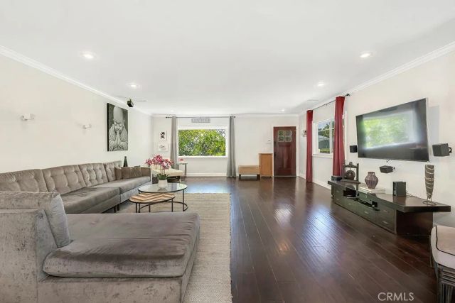 5463 Norwich Avenue, Sherman Oaks, CA 91411