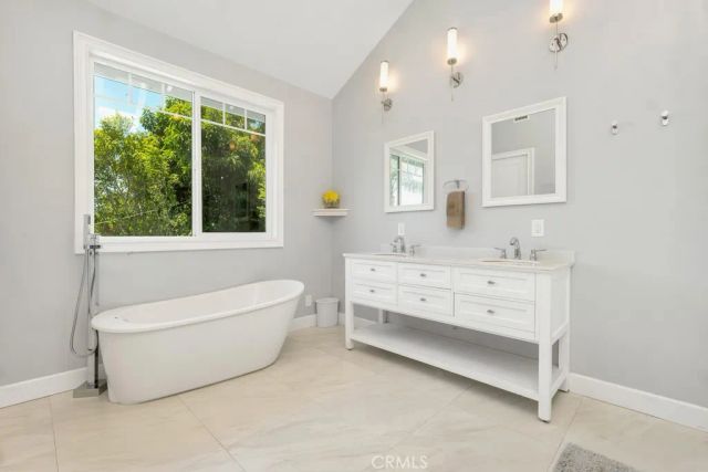 5463 Norwich Avenue, Sherman Oaks, CA 91411