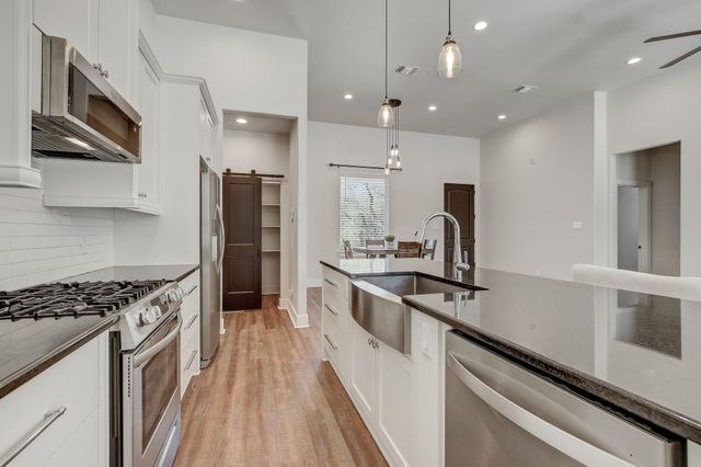 21814 Bluejay BLVD, Lago Vista, TX 78645