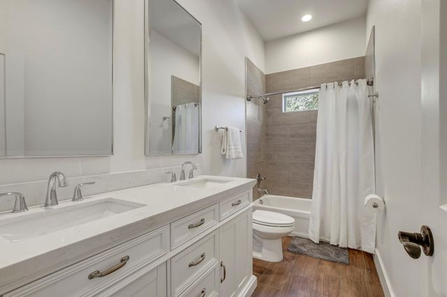 21814 Bluejay BLVD, Lago Vista, TX 78645