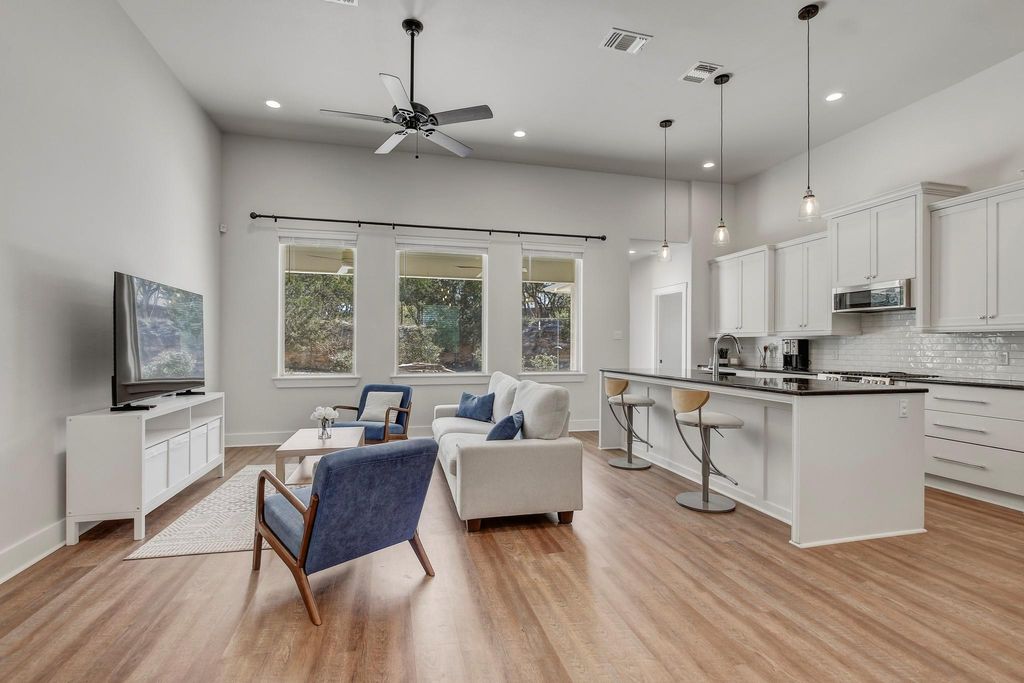 21814 Bluejay BLVD, Lago Vista, TX 78645