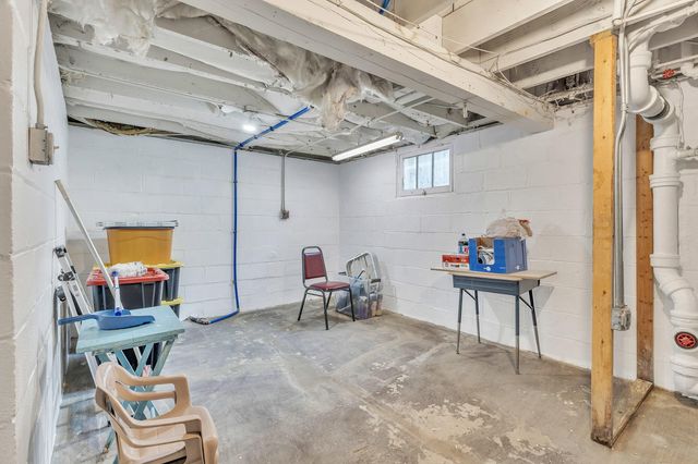 6187 Cleveland Street, Merrillville, IN 46410