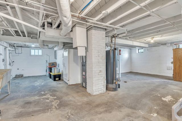 6187 Cleveland Street, Merrillville, IN 46410