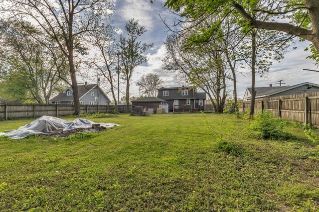 6187 Cleveland Street, Merrillville, IN 46410