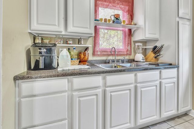 6187 Cleveland Street, Merrillville, IN 46410